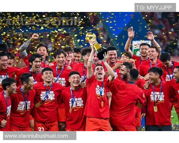 洲际杯精彩回顾:上海足球队灵活战术展现出色竞技水平