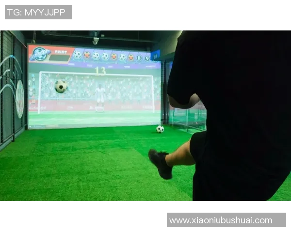 足球明星亲临网吧与粉丝互动引发热潮共同畅享足球魅力与电竞激情